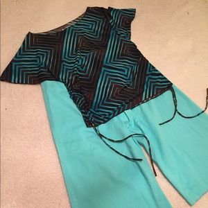 Turquoise/brown geometric blouse